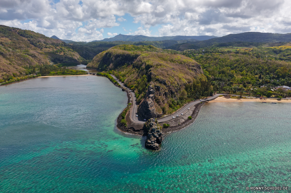 Mauritius Landschaft Wasser Meer Küste Vorgebirge geologische formation Ozean Strand Berg natürliche Höhe Reisen Küste Himmel landschaftlich Körper des Wassers Ufer Baum Fluss Küstenlinie Insel Bucht See Berge Kanal Tourismus Sommer Klippe Szenerie Fels Urlaub Becken Sonne am Meer Sand Urlaub Kap Hügel Szene Park im freien im freien Wald ruhige Tropischer Wolken natürliche depression sonnig felsigen am See seelandschaft Bäume Felsen Boot Küste Stein Tourist Tag Hochland Wolke Wellen natürliche Reflexion England Paradies Stream nationalen Panorama Urlaub Entspannung Horizont Welle Pazifik Gras Spitze Palm Entspannen Sie sich Wildnis Stadt Entwicklung des ländlichen klar Inseln Lagune Bereich Surf Wandern Landschaften Steine Resort Umgebung Ruhe exotische Sonnenuntergang Frühling landscape water sea coast promontory geological formation ocean beach mountain natural elevation travel coastline sky scenic body of water shore tree river shoreline island bay lake mountains channel tourism summer cliff scenery rock vacation basin sun seaside sand holiday cape hill scene park outdoors outdoor forest tranquil tropical clouds natural depression sunny rocky lakeside seascape trees rocks boat coastal stone tourist day highland cloud waves natural reflection england paradise stream national panorama vacations relaxation horizon wave pacific grass peak palm relax wilderness city rural clear islands lagoon range surf hiking scenics stones resort environment calm exotic sunset spring