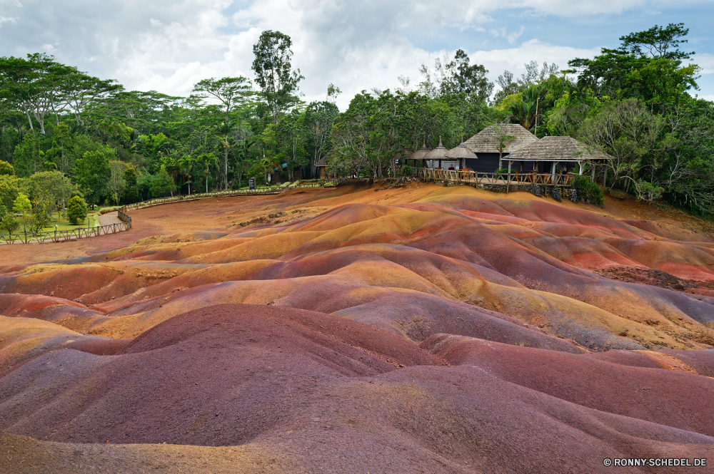 Mauritius Sand Boden Landschaft Erde Düne Wüste Himmel Reisen Berg Fels Tourismus Schlucht Baum landschaftlich nationalen Park im freien trocken Hügel Sommer im freien natürliche Land Straße Berge Urlaub Tal Arid Wasser Szenerie heiß Strand Bildung Wildnis Stein Aushöhlung Sandstein Horizont Extreme Bäume Wolke Feld Entwicklung des ländlichen Abenteuer Land Orange Wald Insel Gras Küste Geologie Hügel Bereich Felsen Sonne Klippe Wolken Meer Umgebung Landschaften sonnig Ziel See Boden Szene Welle leere Tag gelb Ozean Farbe Labyrinth Gelände Breite Knoll niemand Klima Wärme Bereich Bauernhof sandigen Einsamkeit Dach Tropischer Golf Muster Küste Straße Ziegeldach Landschaft Erholung Architektur Landwirtschaft sand soil landscape earth dune desert sky travel mountain rock tourism canyon tree scenic national park outdoor dry hill summer outdoors natural land road mountains vacation valley arid water scenery hot beach formation wilderness stone erosion sandstone horizon extreme trees cloud field rural adventure country orange forest island grass coast geology hills area rocks sun cliff clouds sea environment scenics sunny destination lake ground scene wave empty day yellow ocean color maze terrain wide knoll nobody climate heat range farm sandy solitude roof tropical golf pattern coastline street tile roof countryside recreation architecture agriculture