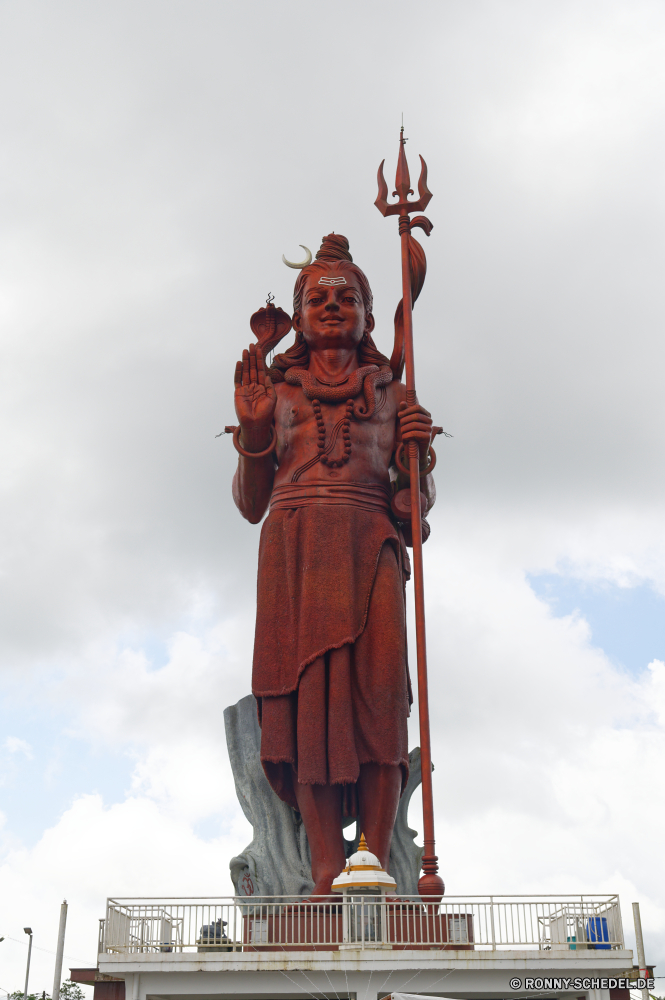 Mauritius Statue Skulptur Religion Totempfahl Spalte Antike Tempel Himmel Kultur Denkmal Kunst Struktur alt Bronze Architektur Geschichte Gott religiöse Symbol Frieden Gottesdienst Wahrzeichen Reisen Osten Antik Tourismus Gold spirituelle Meditation glauben Mann historische historischen Stadt Gesicht Golden friedliche Stein Insel traditionelle beten heilig Orientalische Wolke Waffe Weltanschauung im freien Gebäude China Schnitzerei Metall Pferd berühmte Tourist Männchen Pyramide menschliche Menschen heilig Gebet Person Sport Ruhe Körper Symbol Schwert Abbildung Krieger Spiritualität Dekoration statue sculpture religion totem pole column ancient temple sky culture monument art structure old bronze architecture history god religious symbol peace worship landmark travel east antique tourism gold spiritual meditation faith man historical historic city face golden peaceful stone island traditional pray holy oriental cloud weapon belief outdoors building china carving metal horse famous tourist male pyramid human people sacred prayer person sport calm body icon sword figure warrior spirituality decoration